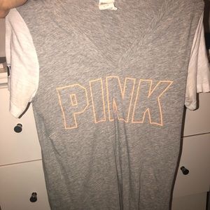 PINK VICTORIA’S SECRET T-SHIRT